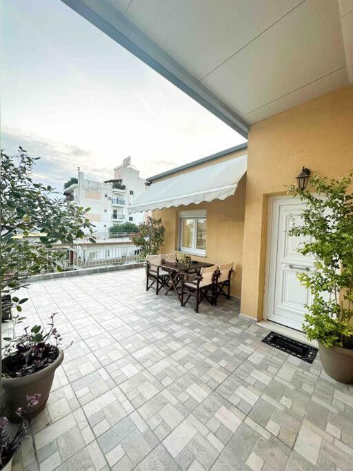 Sunny Rooftop House Apartment